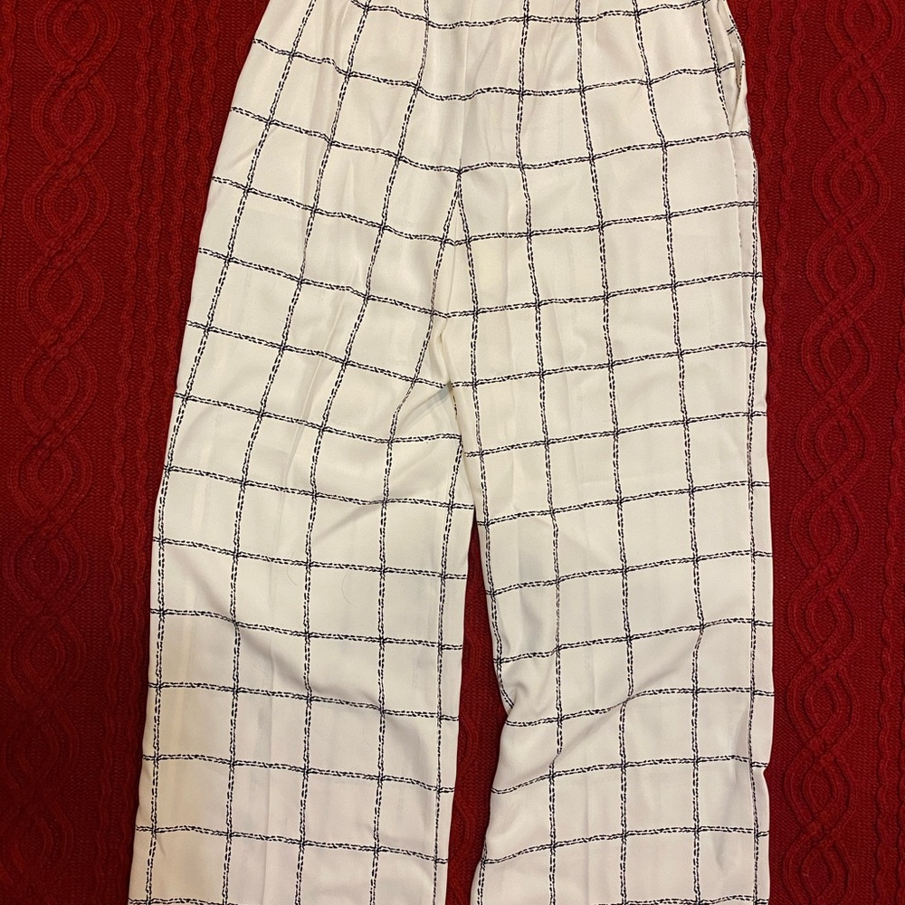 Chic White Grid Pattern Pants - Picture 4 of 4